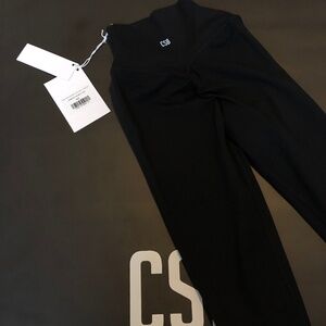 CROP SHOP BOUTIQUE FORM INVISIBLE SCRUNCH HIGH WAIST LEGGINGS